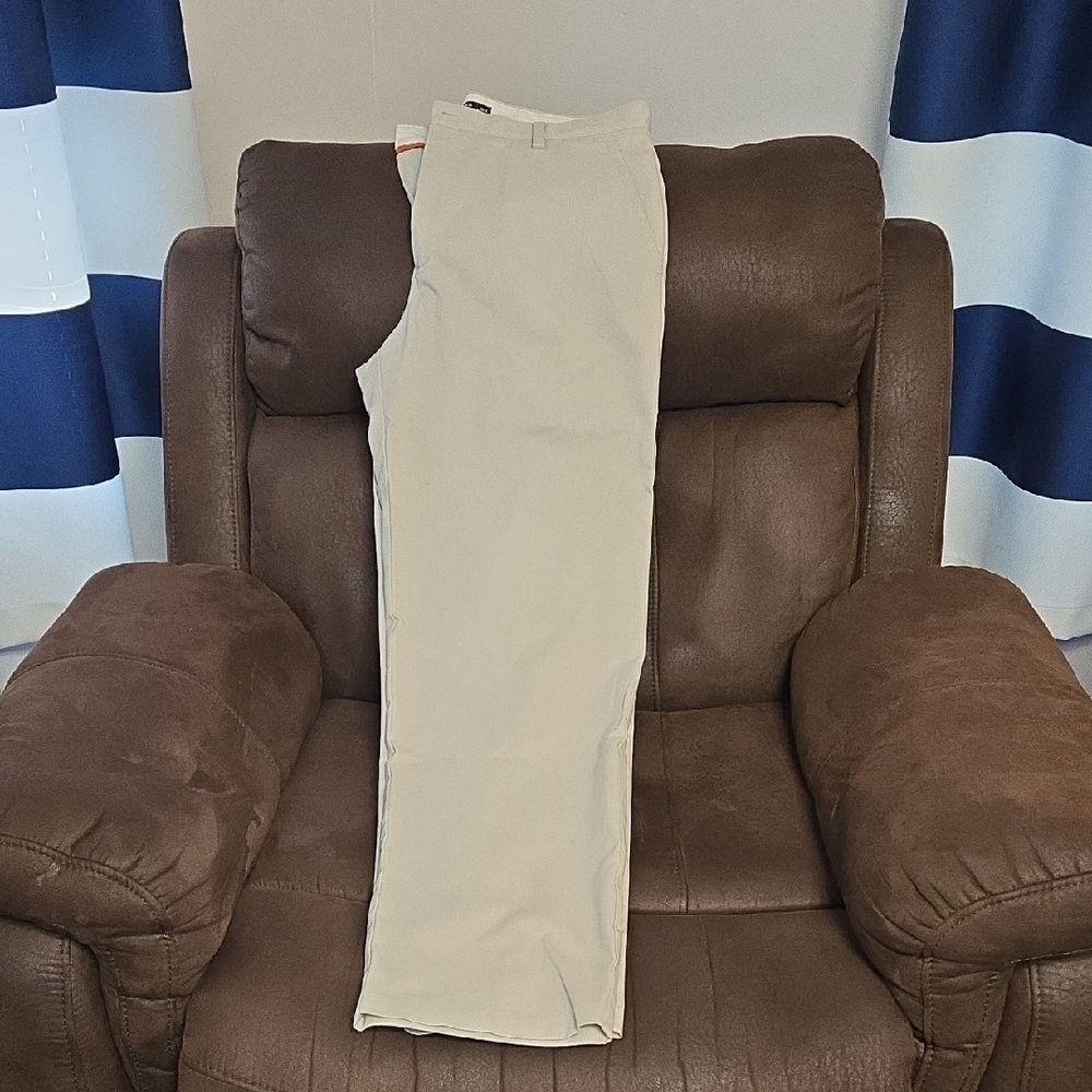 Dockers Men's Tan Chinos